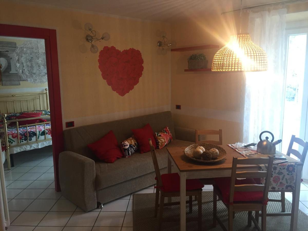 Apartamento Petit Bijou Varenna Exterior foto